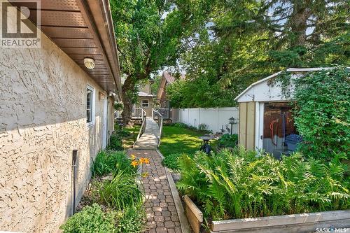 1188 2Nd Avenue Ne, Moose Jaw, SK - Outdoor