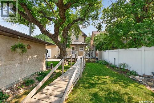 1188 2Nd Avenue Ne, Moose Jaw, SK - Outdoor