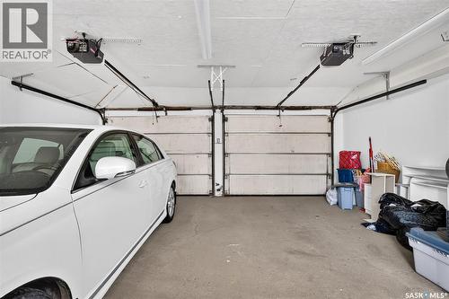 1188 2Nd Avenue Ne, Moose Jaw, SK - Indoor Photo Showing Garage