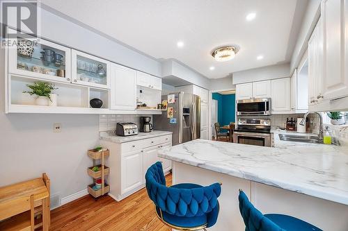 27 Plummer Ct, Sault Ste. Marie, ON - Indoor Photo Showing Kitchen