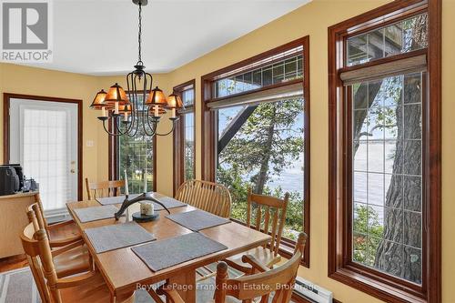 1550 Island 85 Stoney Lake, Douro-Dummer, ON - Indoor Photo Showing Dining Room
