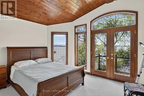 1550 Island 85 Stoney Lake, Douro-Dummer, ON - Indoor Photo Showing Bedroom