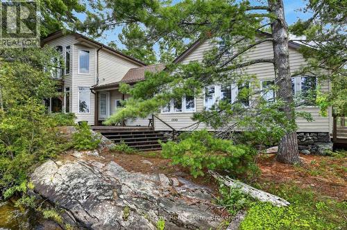 1550 Island 85 Stoney Lake, Douro-Dummer, ON - Outdoor