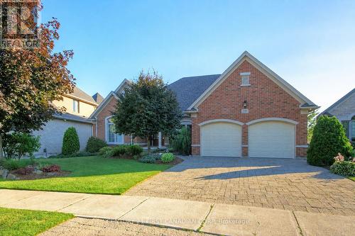 581 Plane Tree Drive, London North (North R), ON - Outdoor With Facade