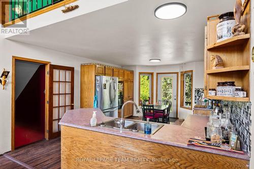 4984 Dunrobin Road, Ottawa, ON - Indoor Photo Showing Kitchen With Double Sink