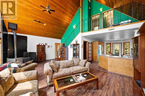 4984 Dunrobin Road, Ottawa, ON - Indoor