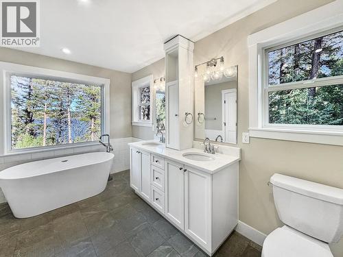 5343 Annaham Crescent, 108 Mile Ranch, BC - Indoor Photo Showing Bathroom