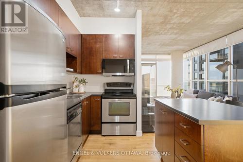 1903 - 179 George Street, Ottawa, ON - Indoor Photo Showing Kitchen With Double Sink