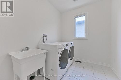 134 Fallharvest Way, Whitchurch-Stouffville, ON - Indoor Photo Showing Laundry Room