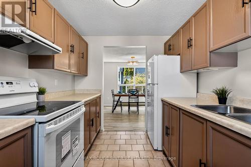 22 Eastbank Road, Clarington (Newcastle), ON - Indoor Photo Showing Kitchen With Double Sink