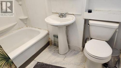 2 - 134 SIMCOE STREET S , Oshawa (Central), Ontario L1H 4G9 2