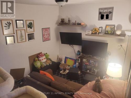 2 - 134 SIMCOE STREET S , Oshawa (Central), Ontario L1H 4G9 3