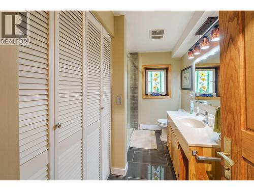 5031 Gloinnzun Drive, 108 Mile Ranch, BC - Indoor Photo Showing Bathroom