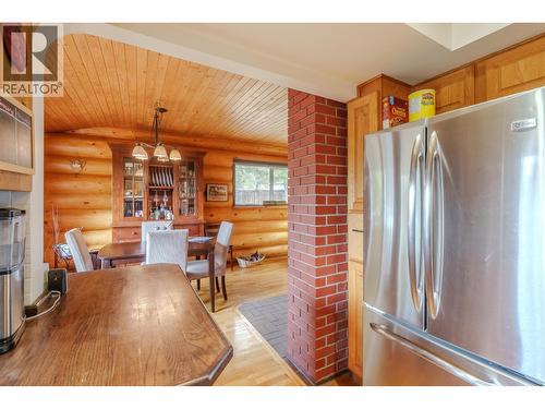 5031 Gloinnzun Drive, 108 Mile Ranch, BC - Indoor