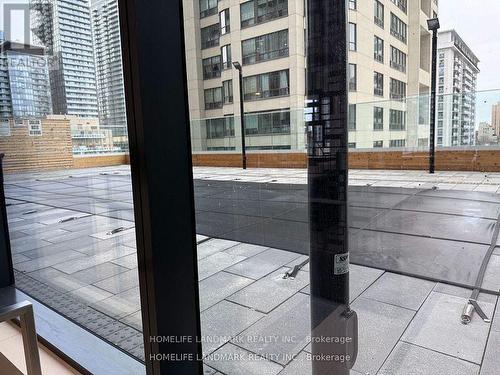 2208 - 501 Yonge Street, Toronto, ON - Outdoor