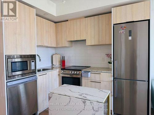 2208 - 501 Yonge Street, Toronto, ON - Indoor Photo Showing Kitchen