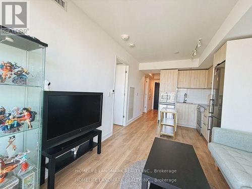 2208 - 501 Yonge Street, Toronto, ON - Indoor