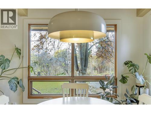 3153 Hall Road, Kelowna, BC - Indoor