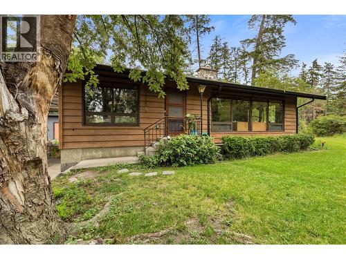 3153 Hall Road, Kelowna, BC - Outdoor