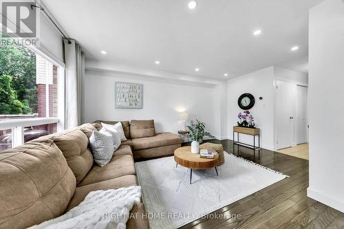 77 Milson Crescent, Guelph, ON - Indoor Photo Showing Living Room