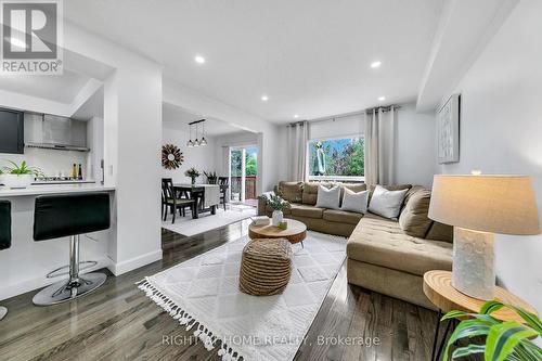 77 Milson Crescent, Guelph, ON - Indoor Photo Showing Living Room