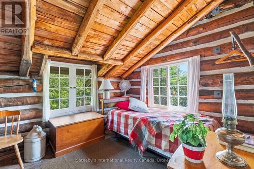 1 Island 29Kl Kahshe Lake - Cooee Island, Gravenhurst (Morrison), ON - Indoor