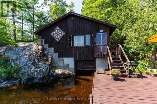 1 Island 29Kl Kahshe Lake - Cooee Island, Gravenhurst (Morrison), ON - Outdoor