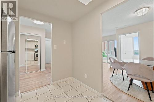 605 - 135 Hillcrest Avenue, Mississauga, ON - Indoor Photo Showing Dining Room