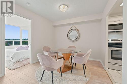 605 - 135 Hillcrest Avenue, Mississauga, ON - Indoor Photo Showing Dining Room