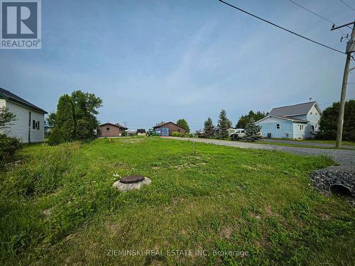 62 Edward Street, Iroquois Falls (Porquis Junction), ON 