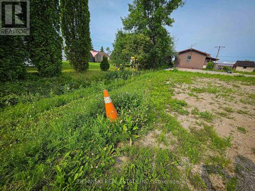 Natural Gas - 62 Edward Street, Iroquois Falls (Porquis Junction), ON 