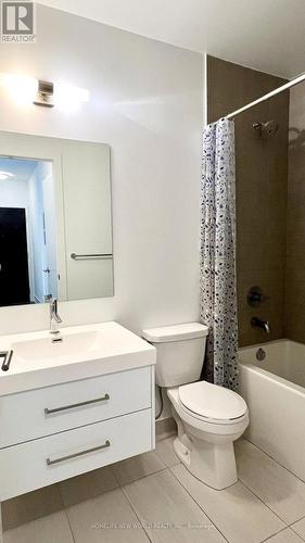 2307 - 403 Church Street, Toronto, ON - Indoor Photo Showing Bathroom