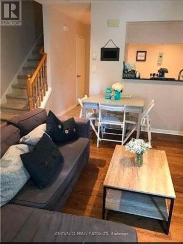 3 Everson Drive, Toronto, ON - Indoor Photo Showing Living Room