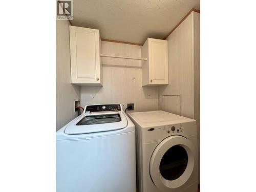 4078 Mckinley Drive, Lac La Hache, BC - Indoor Photo Showing Laundry Room