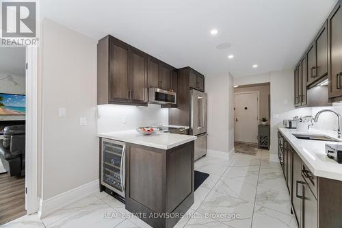 313 - 53 Woodbridge Avenue, Vaughan, ON - Indoor Photo Showing Kitchen With Upgraded Kitchen