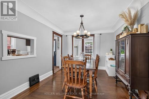 147 Melrose Avenue N, Hamilton, ON - Indoor Photo Showing Dining Room