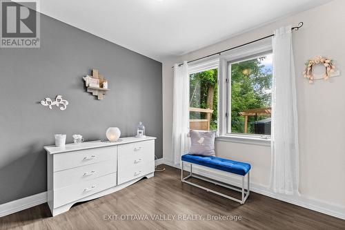 500 Dominion Street, Renfrew, ON - Indoor Photo Showing Bedroom