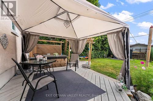 500 Dominion Street, Renfrew, ON - Outdoor