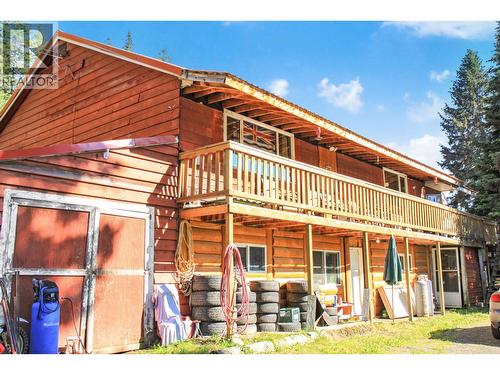 8245 Bridge Lake North Road, Bridge Lake, BC - Outdoor