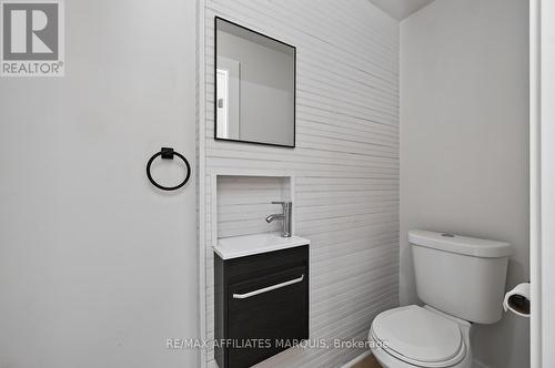 88 Brockville Street, Smiths Falls, ON - Indoor Photo Showing Bathroom