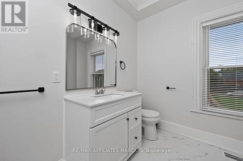 88 Brockville Street, Smiths Falls, ON - Indoor Photo Showing Bathroom