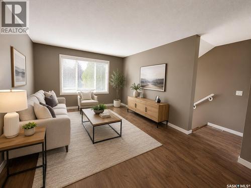 8 5004 James Hill Road, Regina, SK - Indoor Photo Showing Living Room