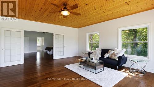 743 Tuftsville Road, Stirling-Rawdon (Rawdon Ward), ON - Indoor Photo Showing Living Room