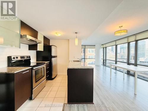 1203 - 38 Grenville Street, Toronto, ON - Indoor Photo Showing Kitchen