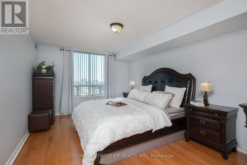 3239 - 68 Corporate Drive, Toronto, ON - Indoor Photo Showing Bedroom