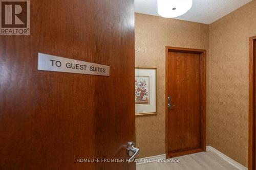3239 - 68 Corporate Drive, Toronto, ON - Indoor Photo Showing Other Room