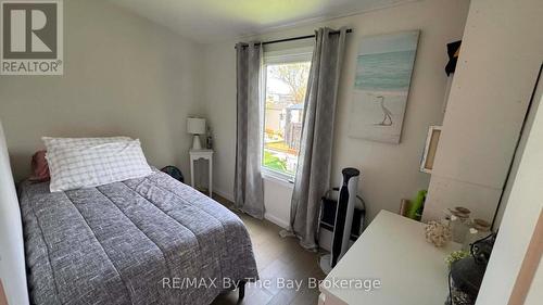 420 - 225 Platten Boulevard, Scugog, ON - Indoor Photo Showing Bedroom