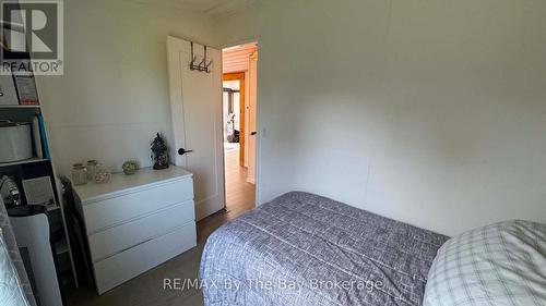 420 - 225 Platten Boulevard, Scugog, ON - Indoor Photo Showing Bedroom