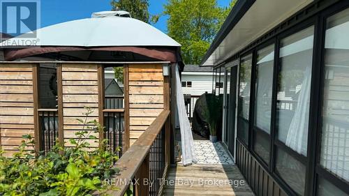 420 - 225 Platten Boulevard, Scugog, ON - Outdoor