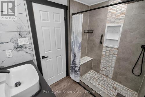 44 Byrnes Crescent, Penetanguishene, ON - Indoor Photo Showing Bathroom